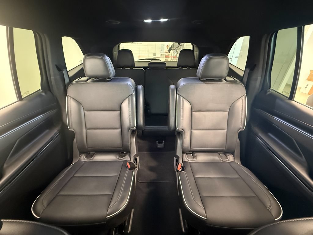 Used 2025 Buick Enclave Preferred FWD image 30