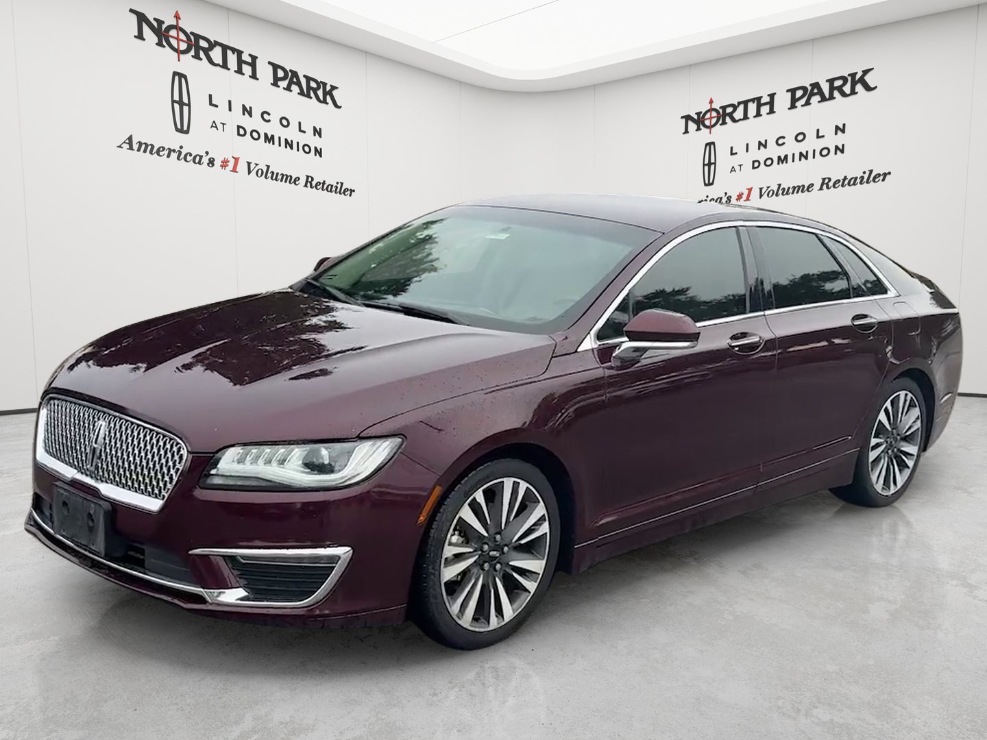 Used 2017 Lincoln MKZ Reserve FWD image 1