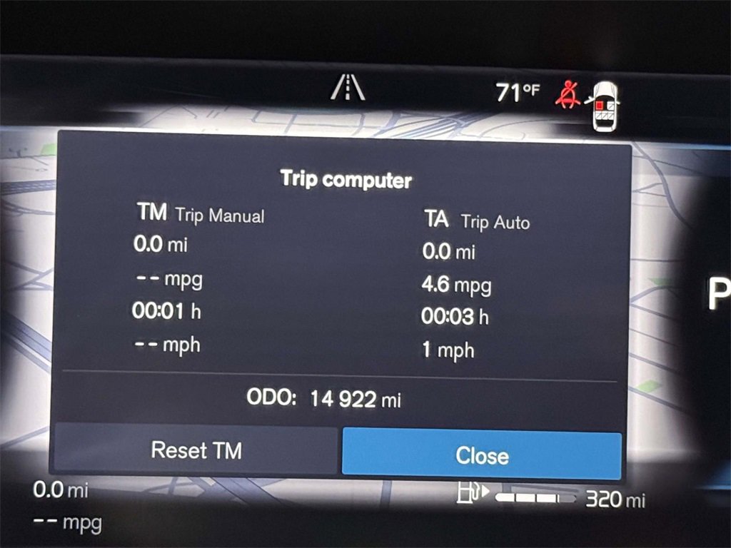 Used 2025 Volvo V60 B5 Cross Country Plus image 5