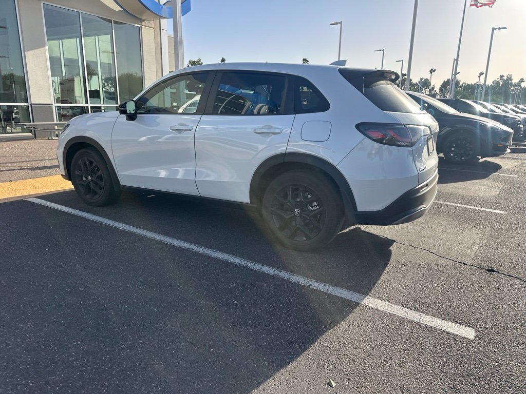 Used 2024 Honda HR-V Sport image 9