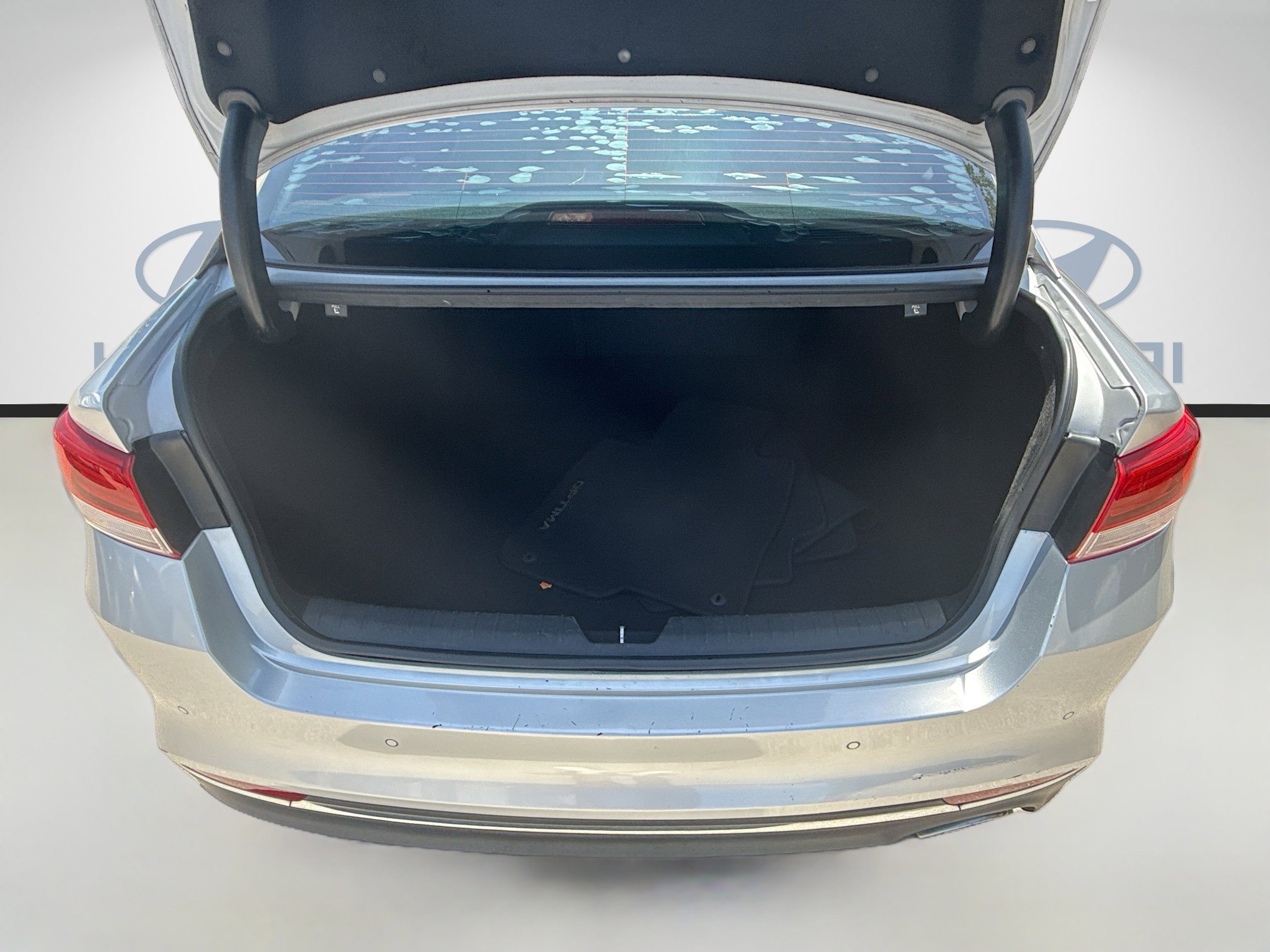 Used 2018 Kia Optima LX w/ 17" Alloy Wheels Package FWD image 23