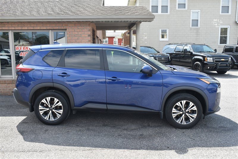 Used 2023 Nissan Rogue SV AWD/4WD image 2