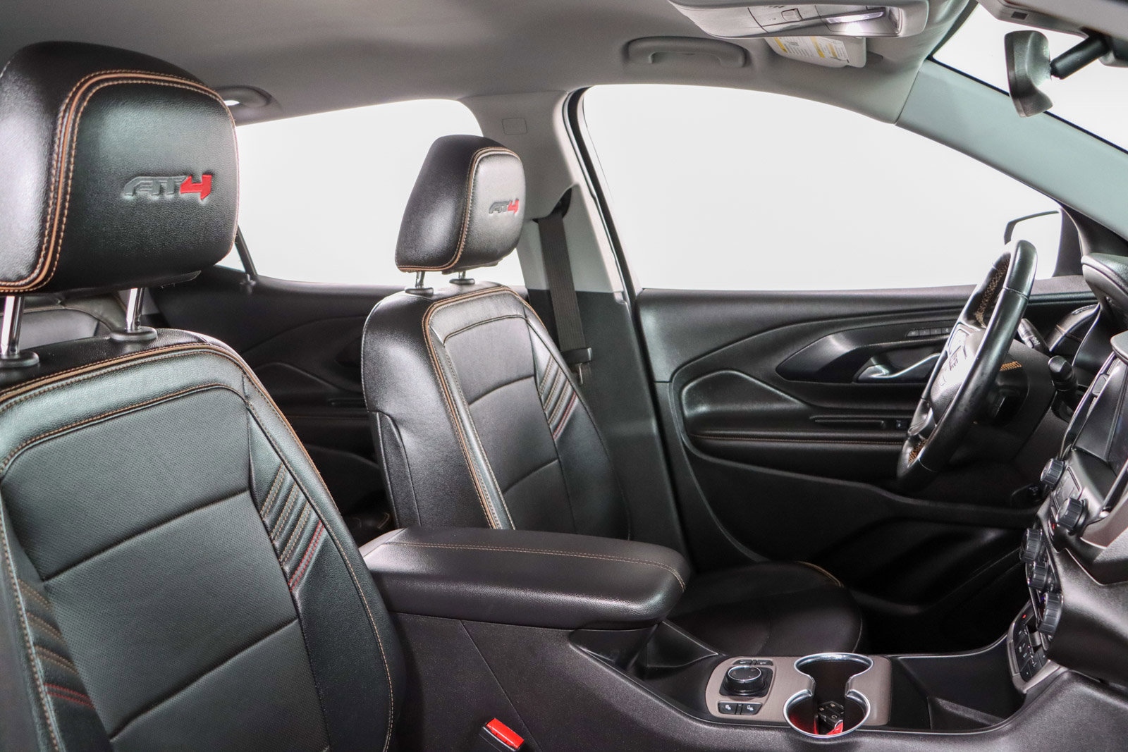 Used 2023 GMC Terrain AT4 image 26