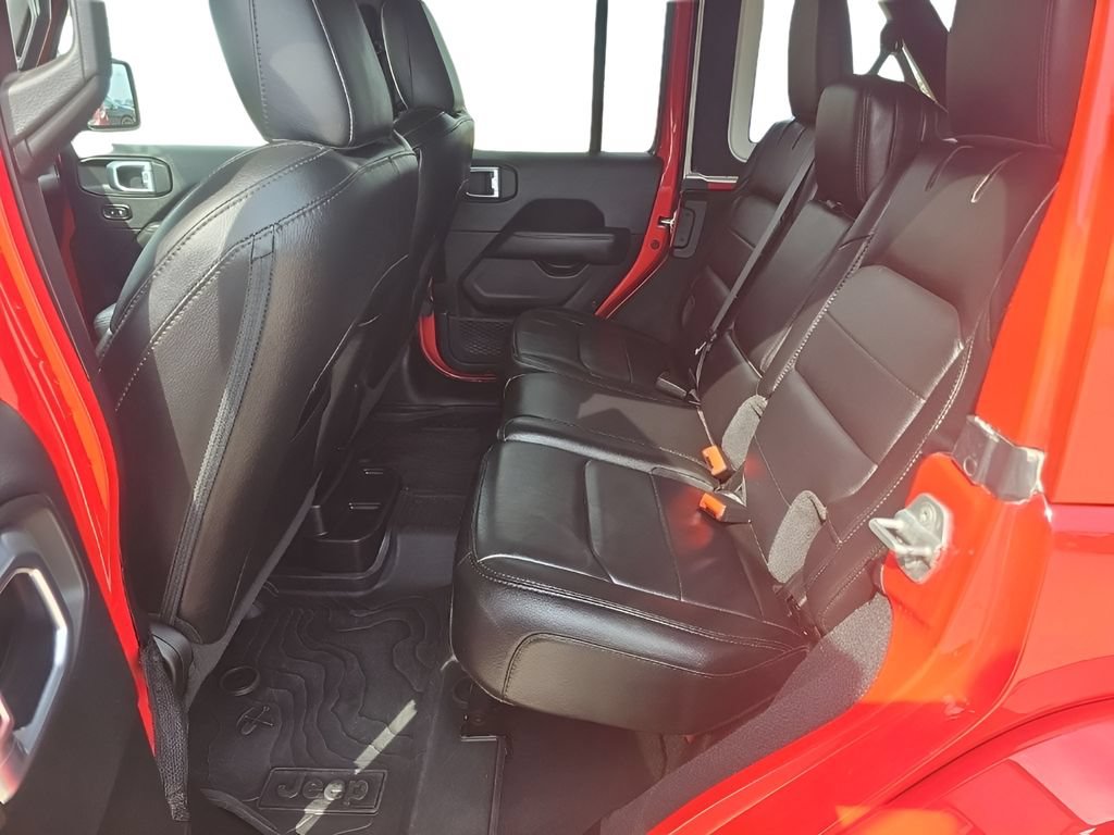 Used 2021 Jeep Wrangler Unlimited Sahara AWD/4WD image 16