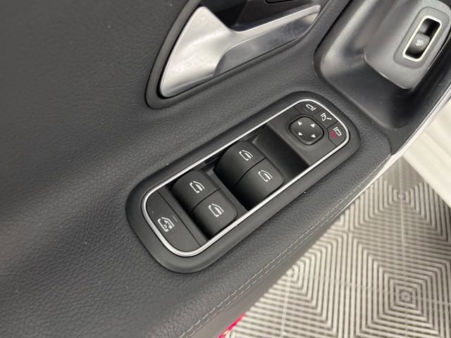Used 2025 Mercedes-Benz CLA 250 image 29