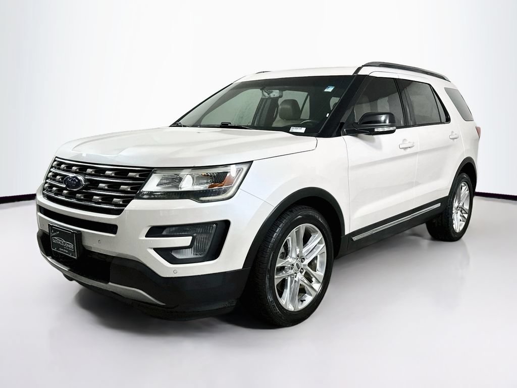 Used 2016 Ford Explorer XLT w/ Equipment Group 202A FWD image 1