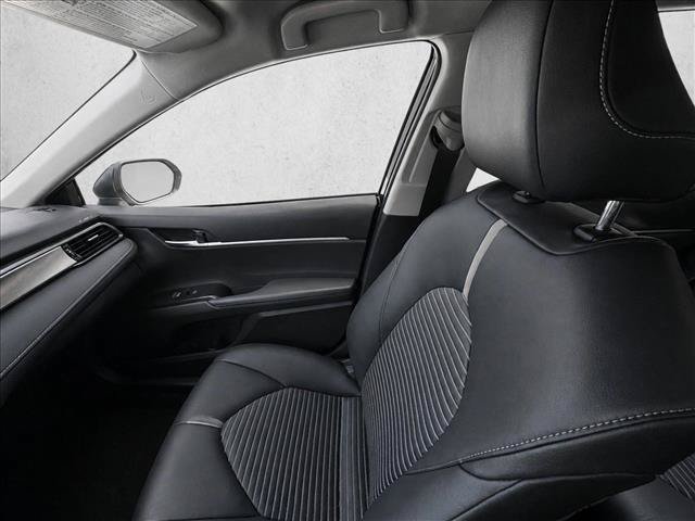 Used 2020 Toyota Camry SE FWD image 19