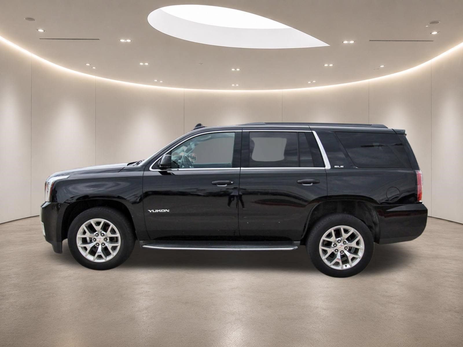 Used 2017 GMC Yukon SLE w/ SLE Value Package RWD image 4