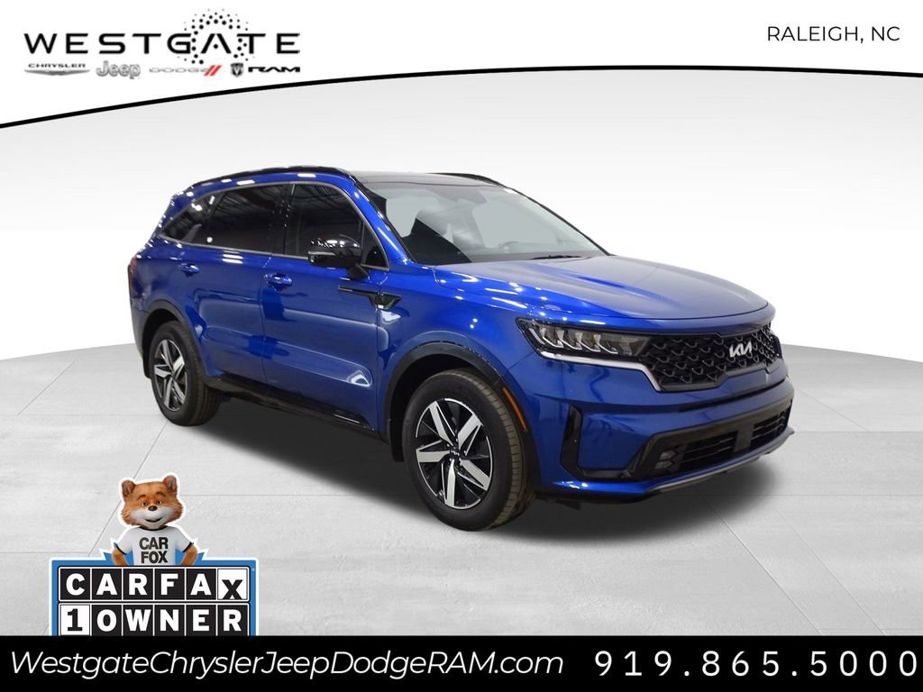 Used 2022 Kia Sorento EX w/ Panoramic Sunroof Package