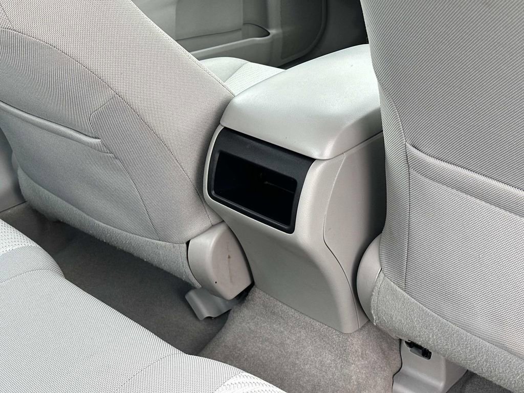 Used 2016 Toyota Camry XLE image 30