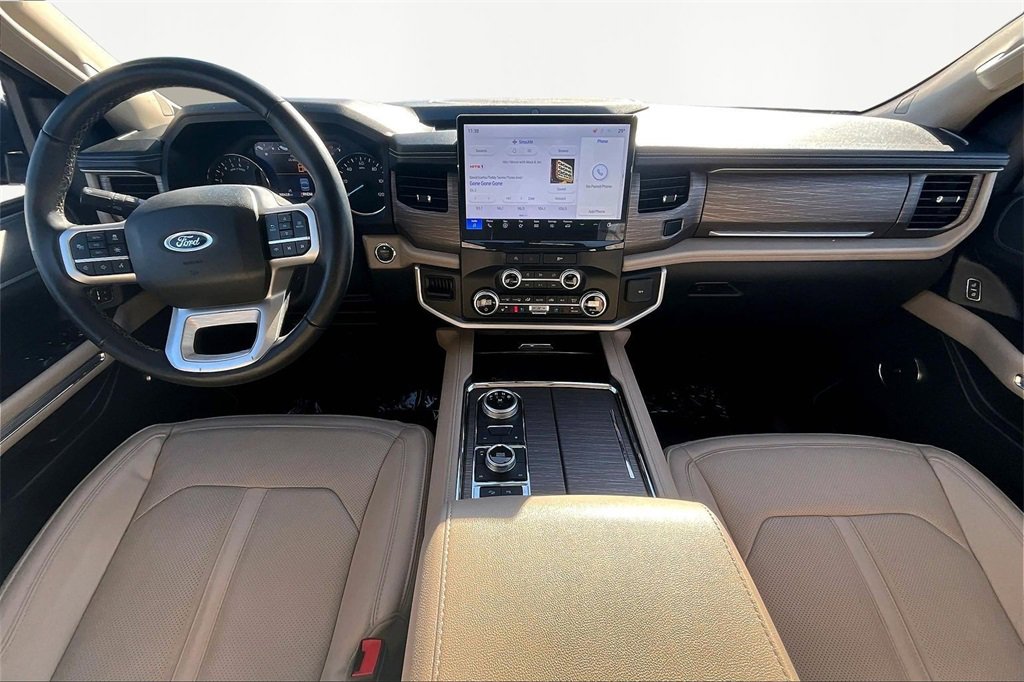 Used 2024 Ford Expedition Limited image 16