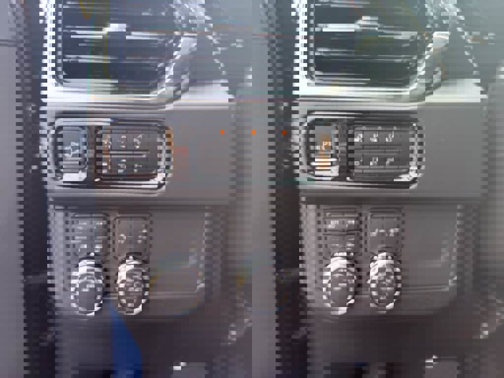 New 2026 GMC Yukon Elevation image 17