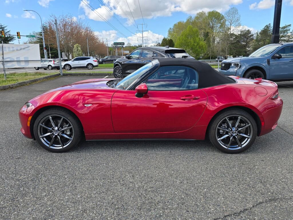 Used 2016 MAZDA MX-5 Miata Grand Touring RWD image 8