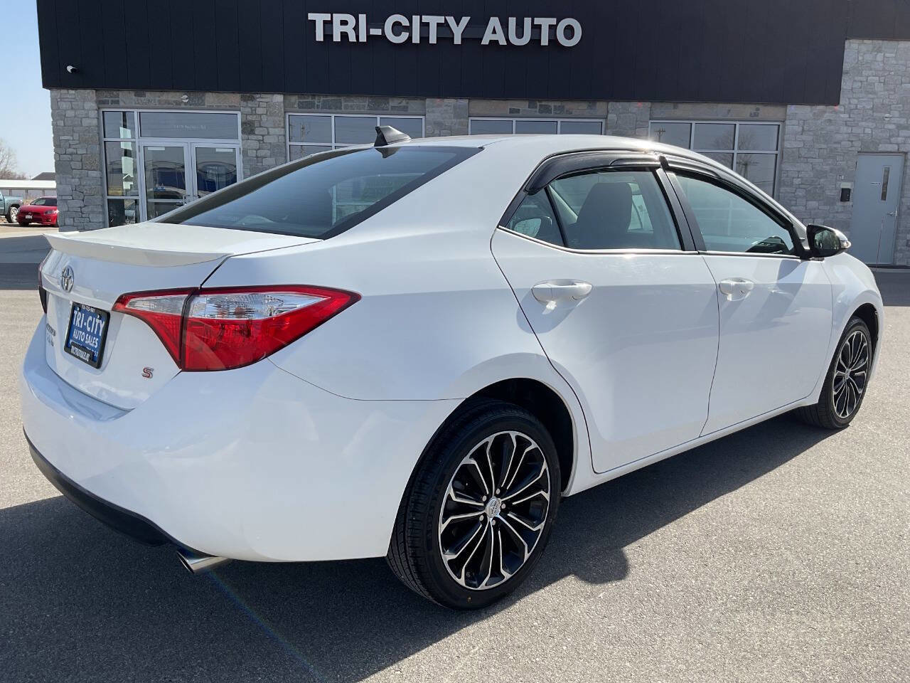 Used 2016 Toyota Corolla S image 7