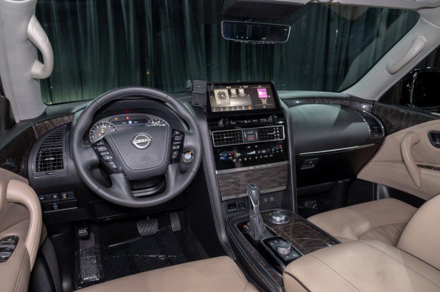 Used 2023 Nissan Armada Platinum w/ Captain's Chairs Package AWD/4WD image 21