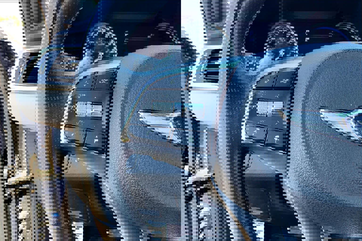 Used 2023 Genesis G70 2.0T w/ Sport Prestige Package image 24