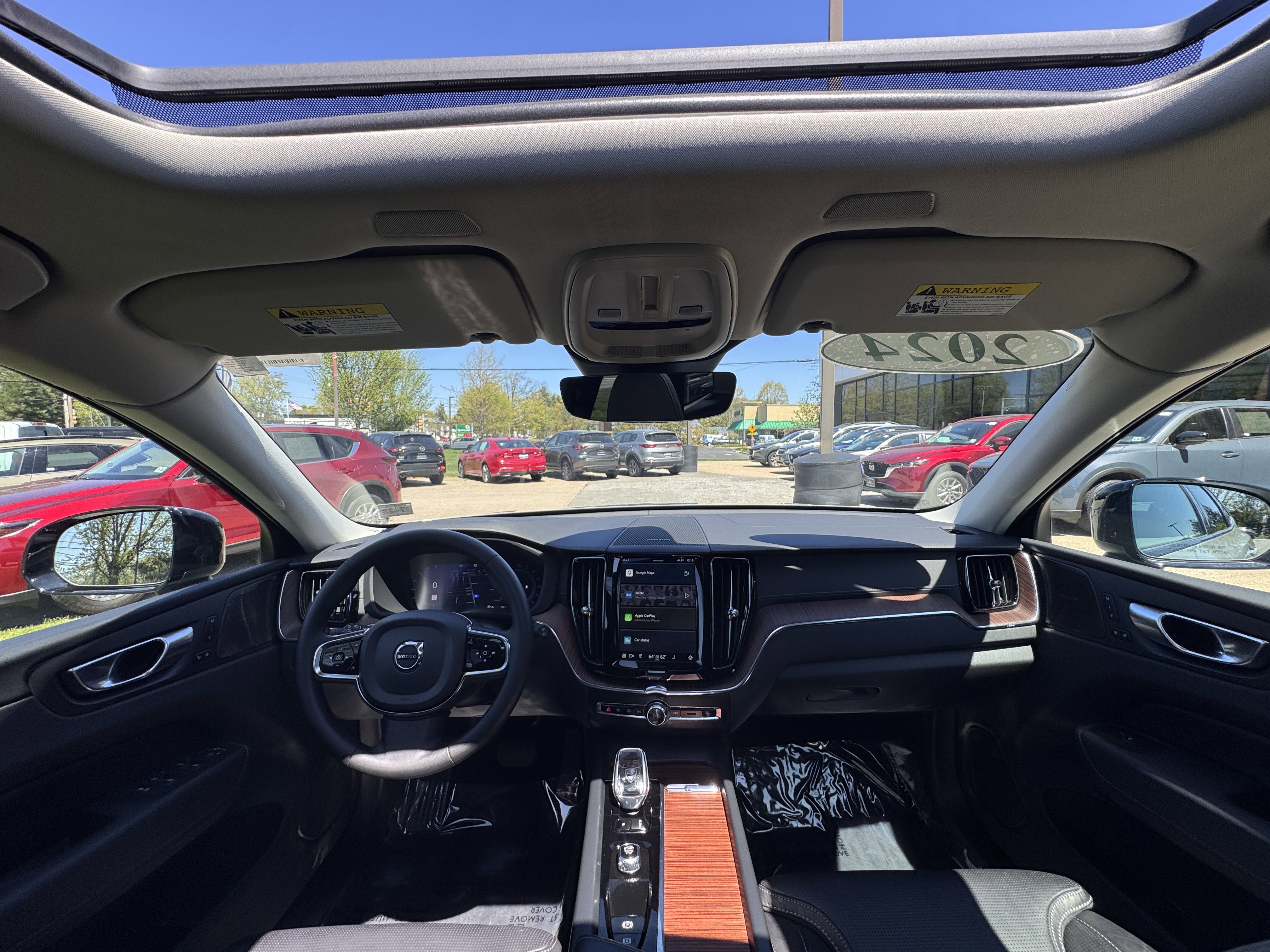 Used 2024 Volvo XC60 B5 Ultimate w/ Protection Package Premier AWD/4WD image 14