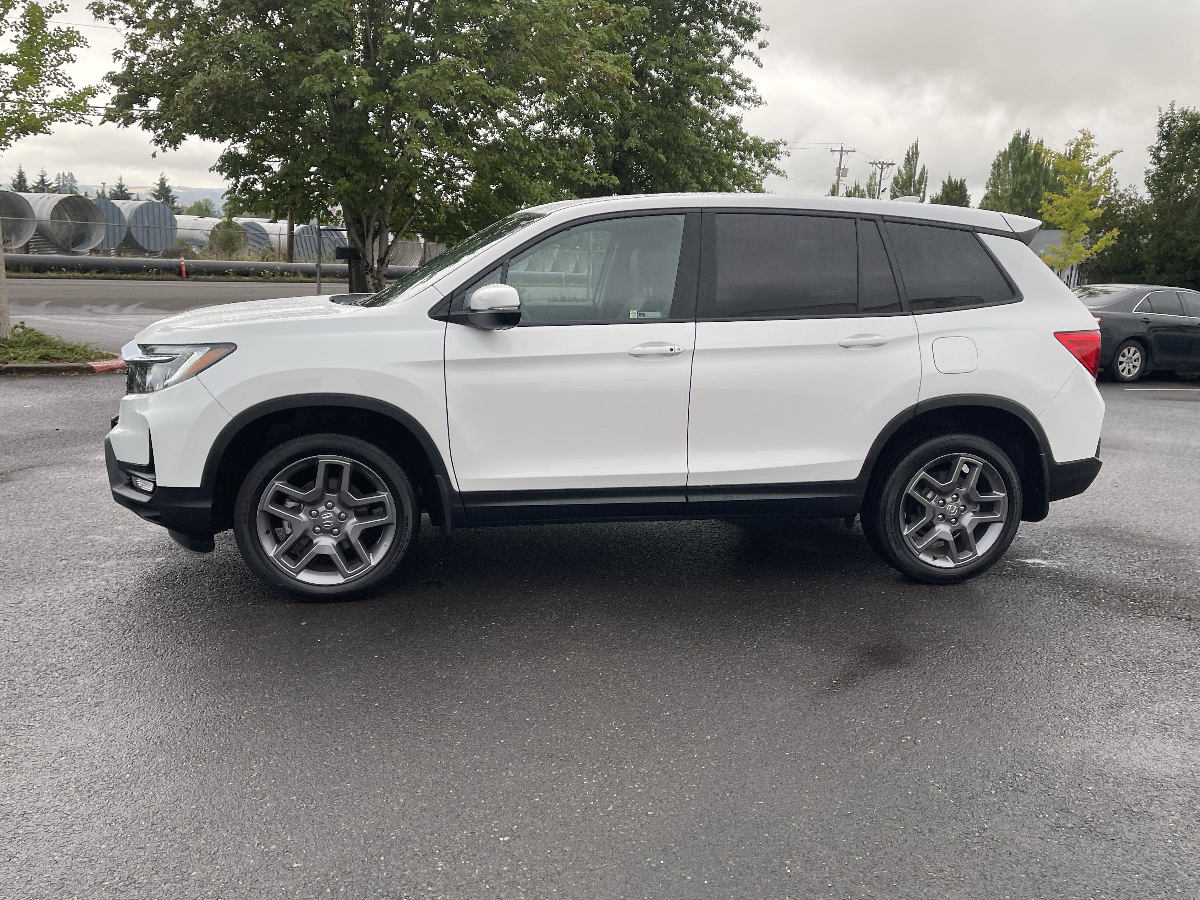 Used 2023 Honda Passport EX-L image 3