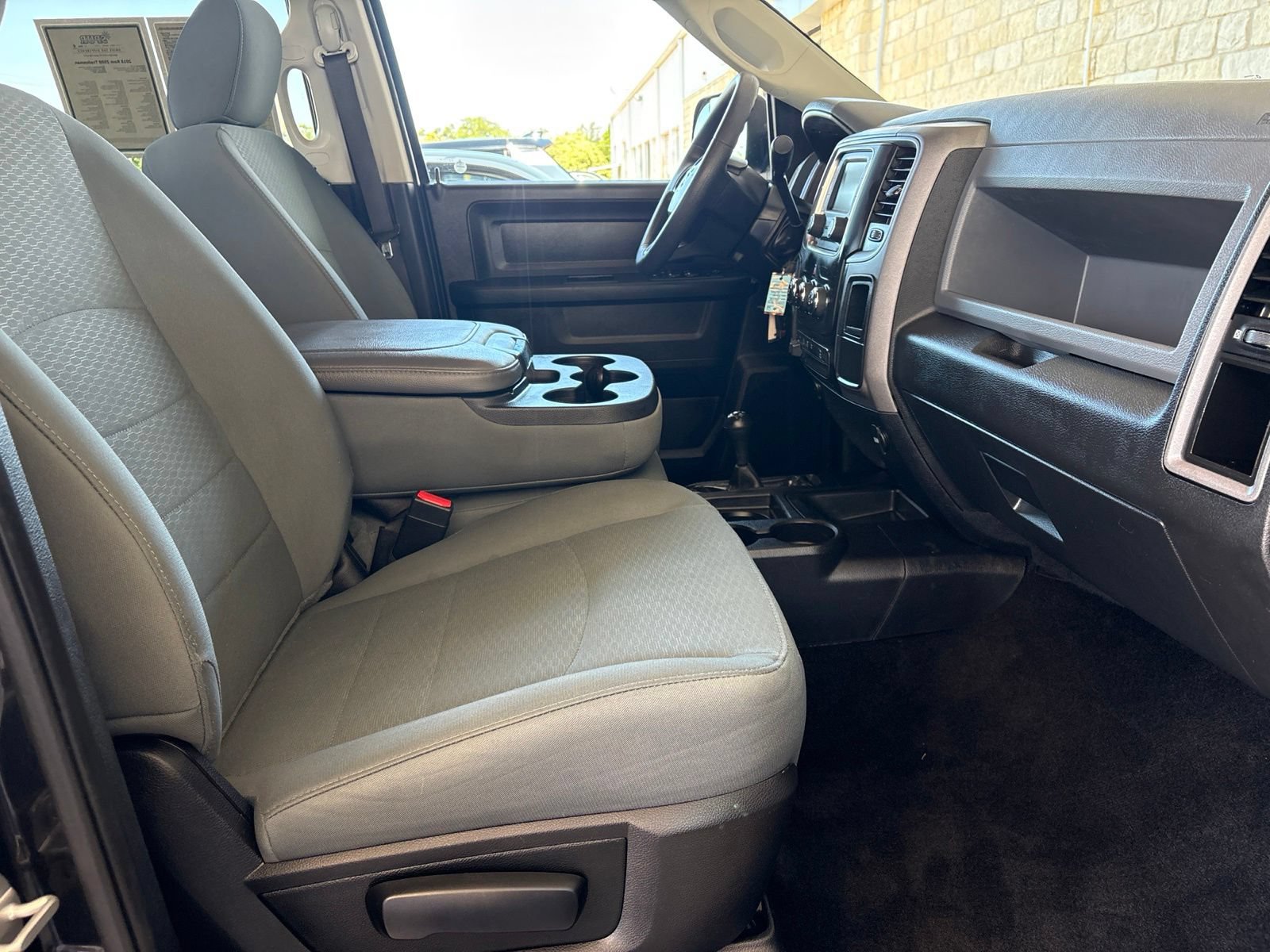 Used 2018 RAM 2500 Tradesman w/ Chrome Appearance Group AWD/4WD image 16
