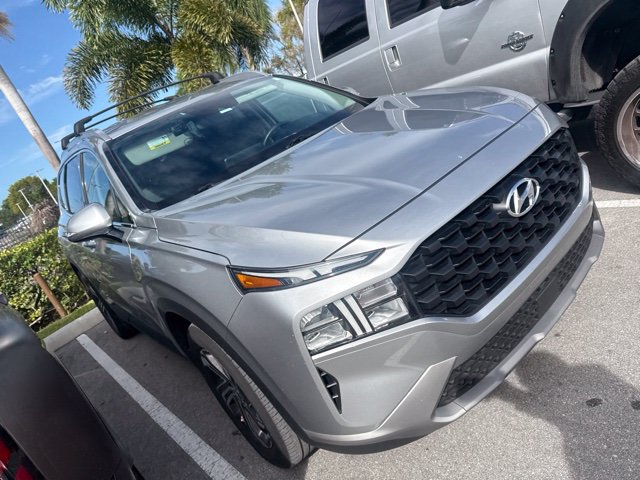 Used 2023 Hyundai Santa Fe SEL FWD image 3