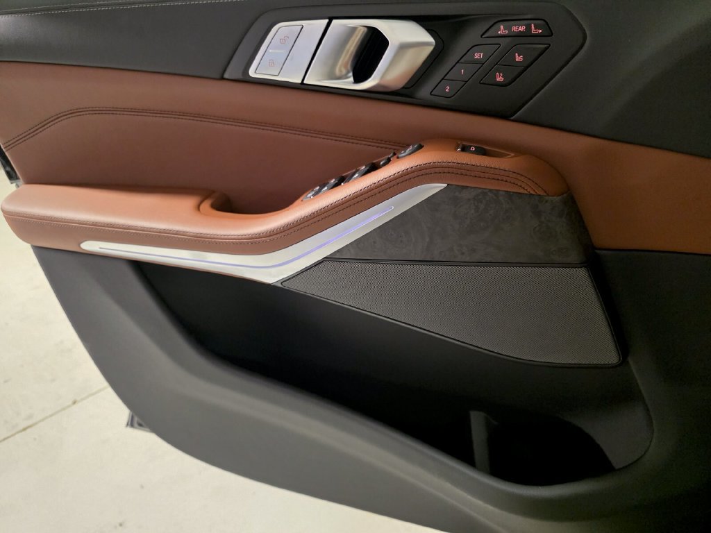 New 2027 BMW X7 M60i AWD/4WD image 20