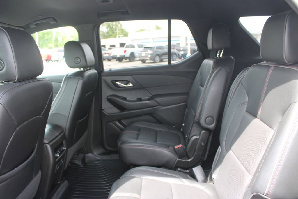 Used 2022 Chevrolet Traverse RS FWD image 23