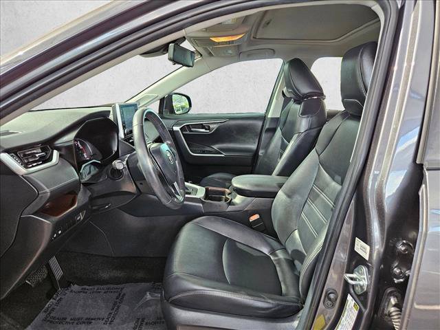 Used 2019 Toyota RAV4 Limited FWD image 17