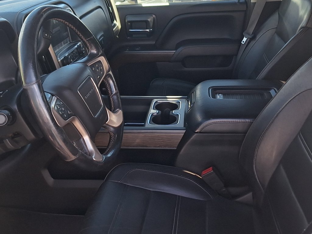 Used 2017 GMC Sierra 3500 Denali w/ Duramax Plus Package AWD/4WD image 10