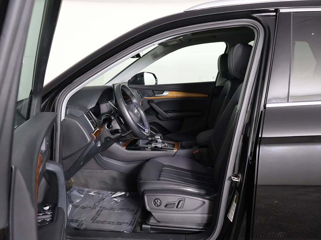 Used 2023 Audi Q5 2.0T Premium Plus w/ Premium Plus Package AWD/4WD image 31