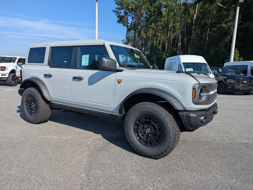 New 2026 Ford Bronco Badlands AWD/4WD video 2
