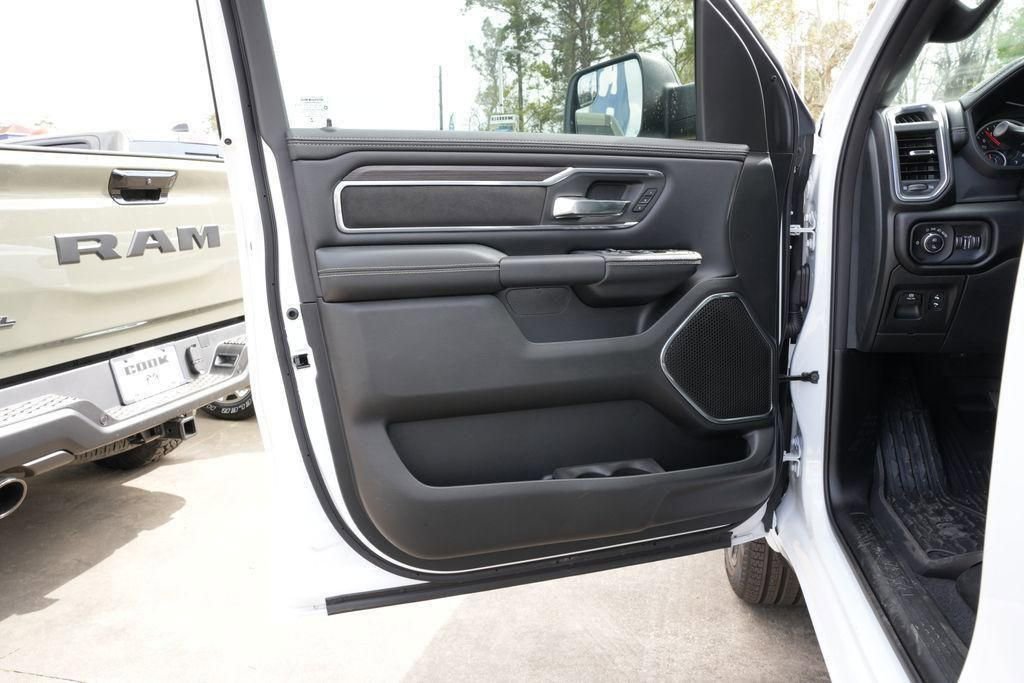 New 2026 RAM 1500 Laramie w/ Night Edition image 16