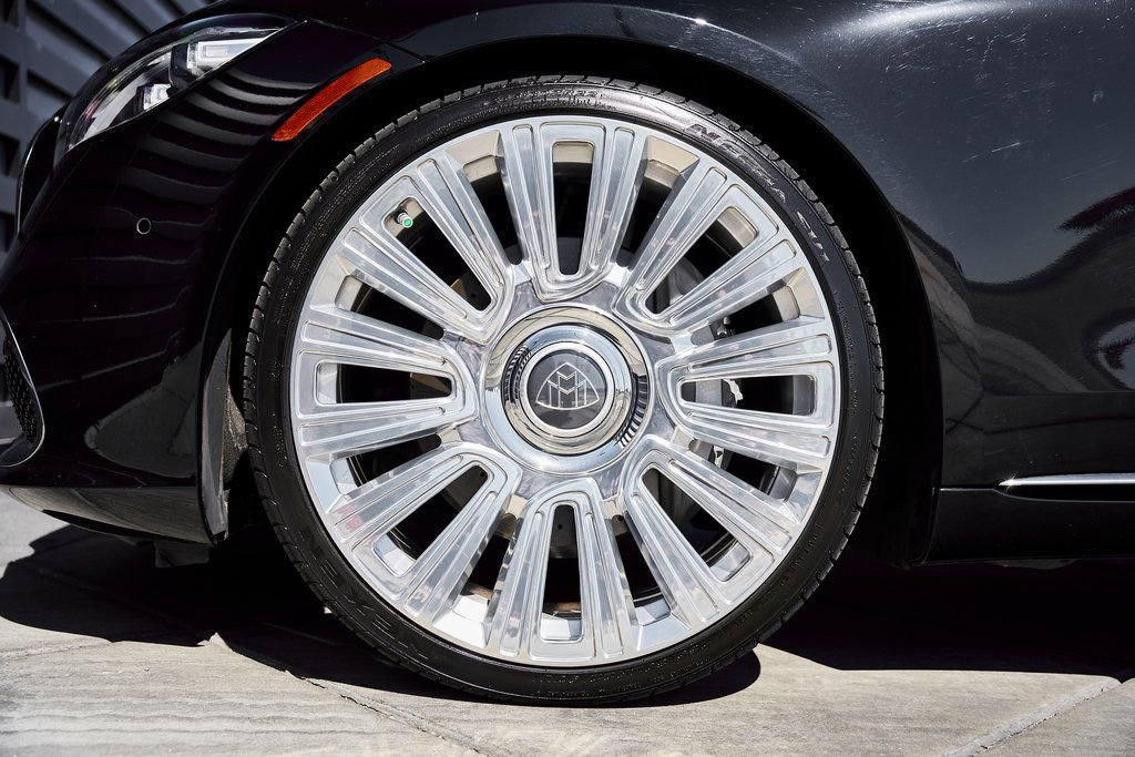 Used 2021 Mercedes-Benz Maybach S 580 4MATIC image 3