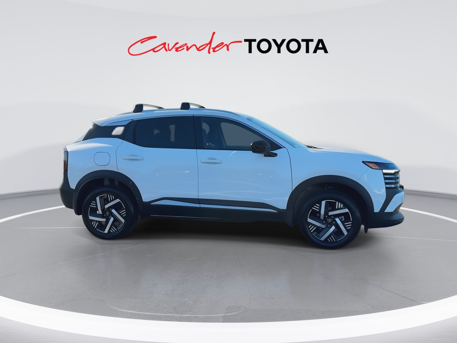 Used 2026 Nissan Kicks SV w/ Charging Package FWD image 9