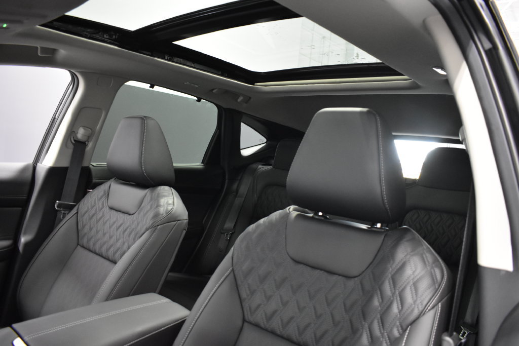 New 2026 Nissan Murano Platinum w/ Cargo Package AWD/4WD image 16