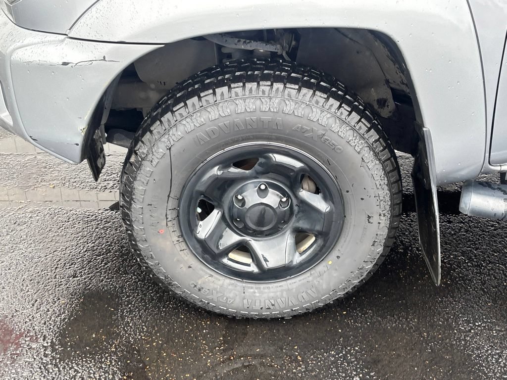 Used 2015 Toyota Tacoma PreRunner w/ SR5 Package RWD image 24