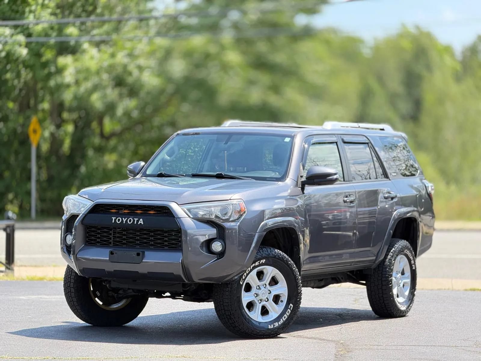 Used 2017 Toyota 4Runner SR5 Premium AWD/4WD image 29