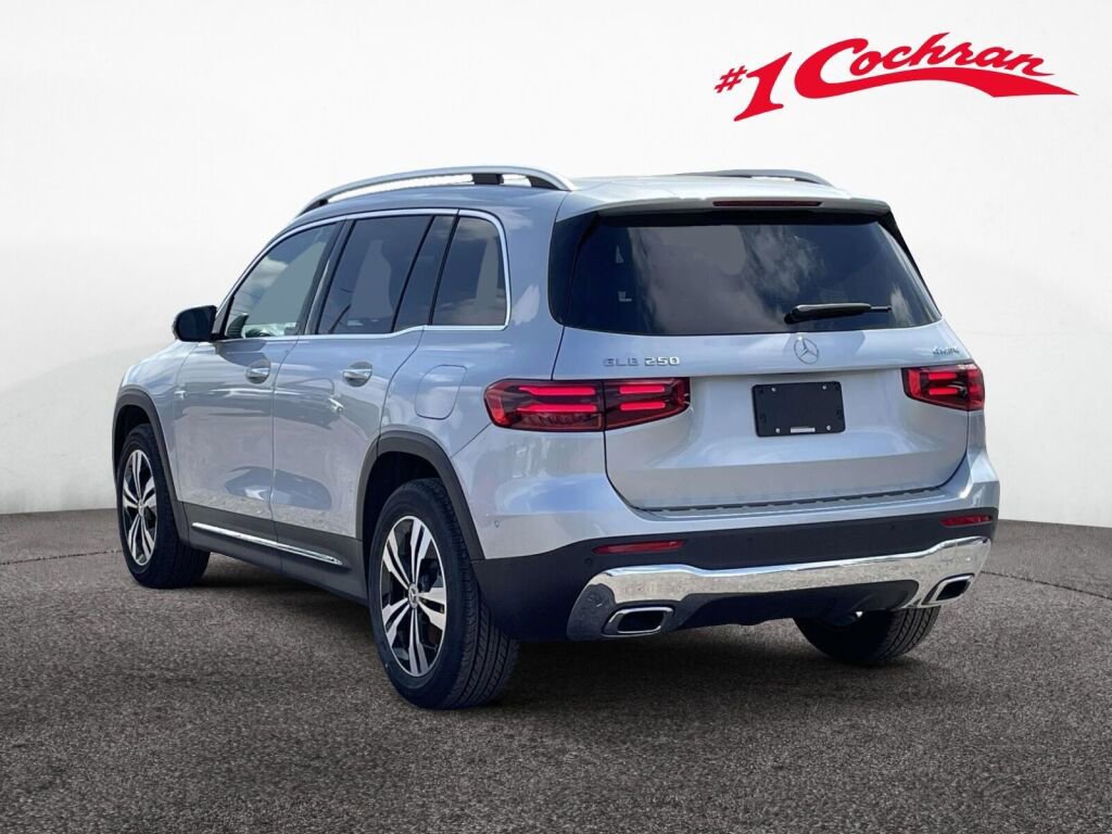 New 2026 Mercedes-Benz GLB 250 4MATIC image 5