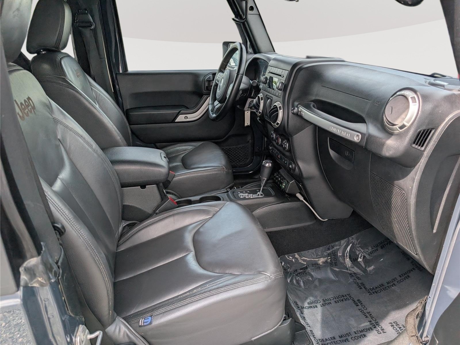 Used 2018 Jeep Wrangler Rubicon w/ Dual Top Group AWD/4WD image 10