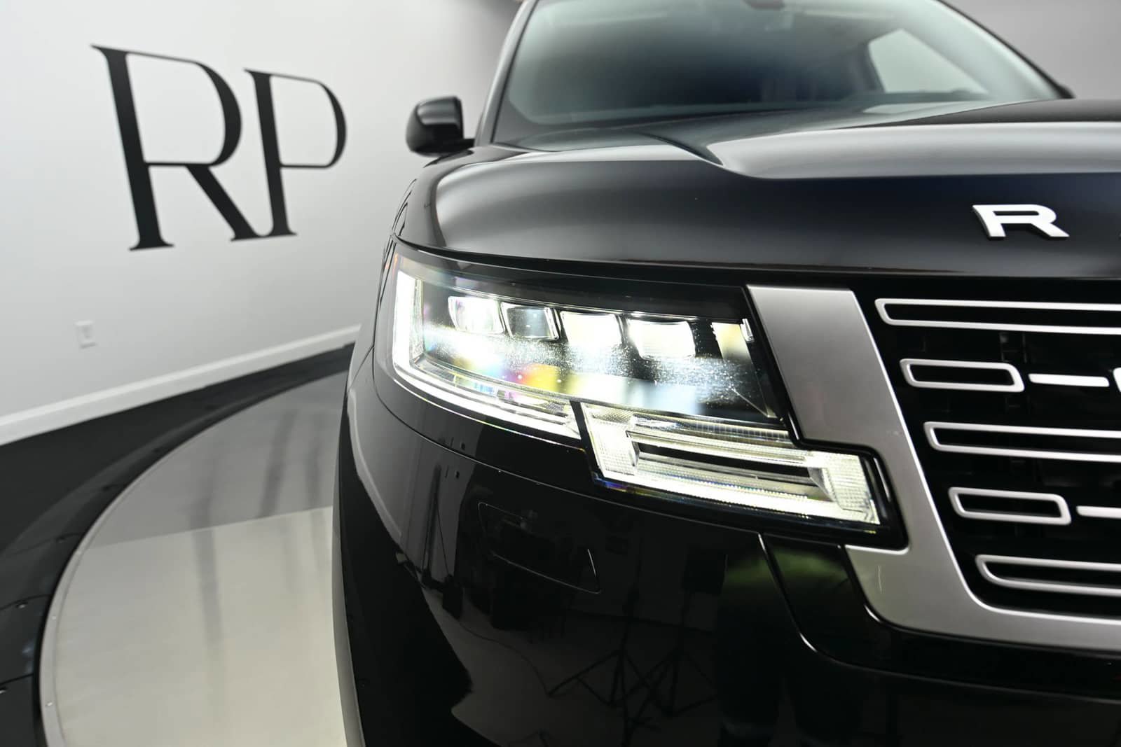 Used 2024 Land Rover Range Rover Autobiography AWD/4WD image 14