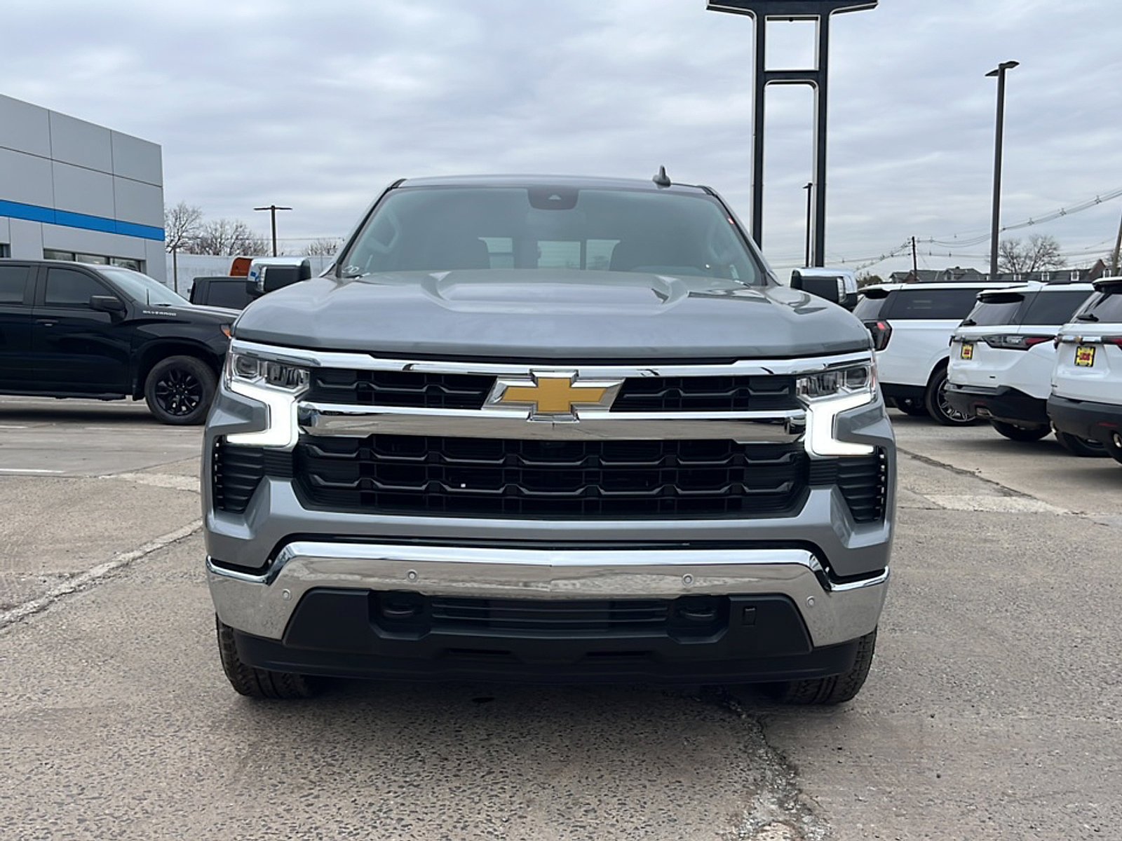 New 2026 Chevrolet Silverado 1500 LT w/ Z71 Off-Road Package AWD/4WD image 3