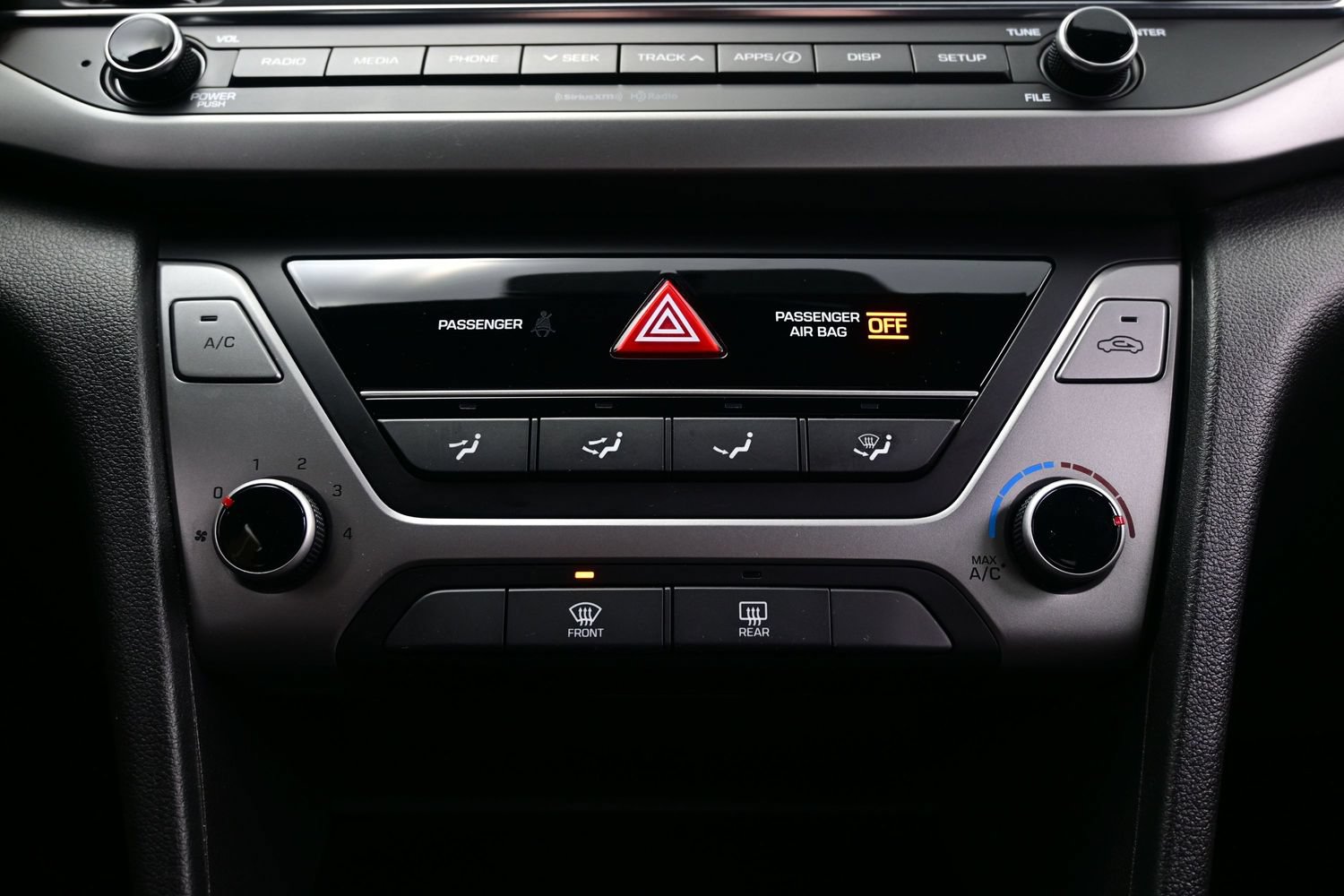 Used 2018 Hyundai Elantra SEL FWD image 19