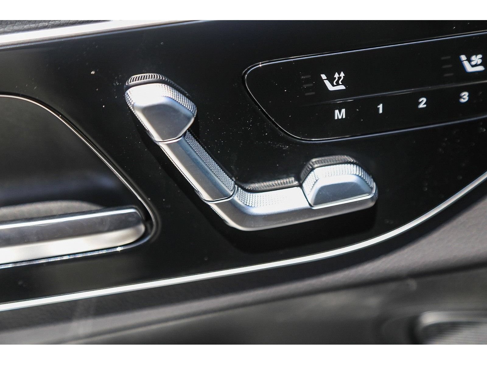 New 2026 Mercedes-Benz GLC 350e 4MATIC image 20