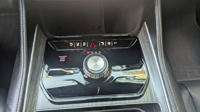 Used 2023 Jeep Wagoneer L Series II image 38
