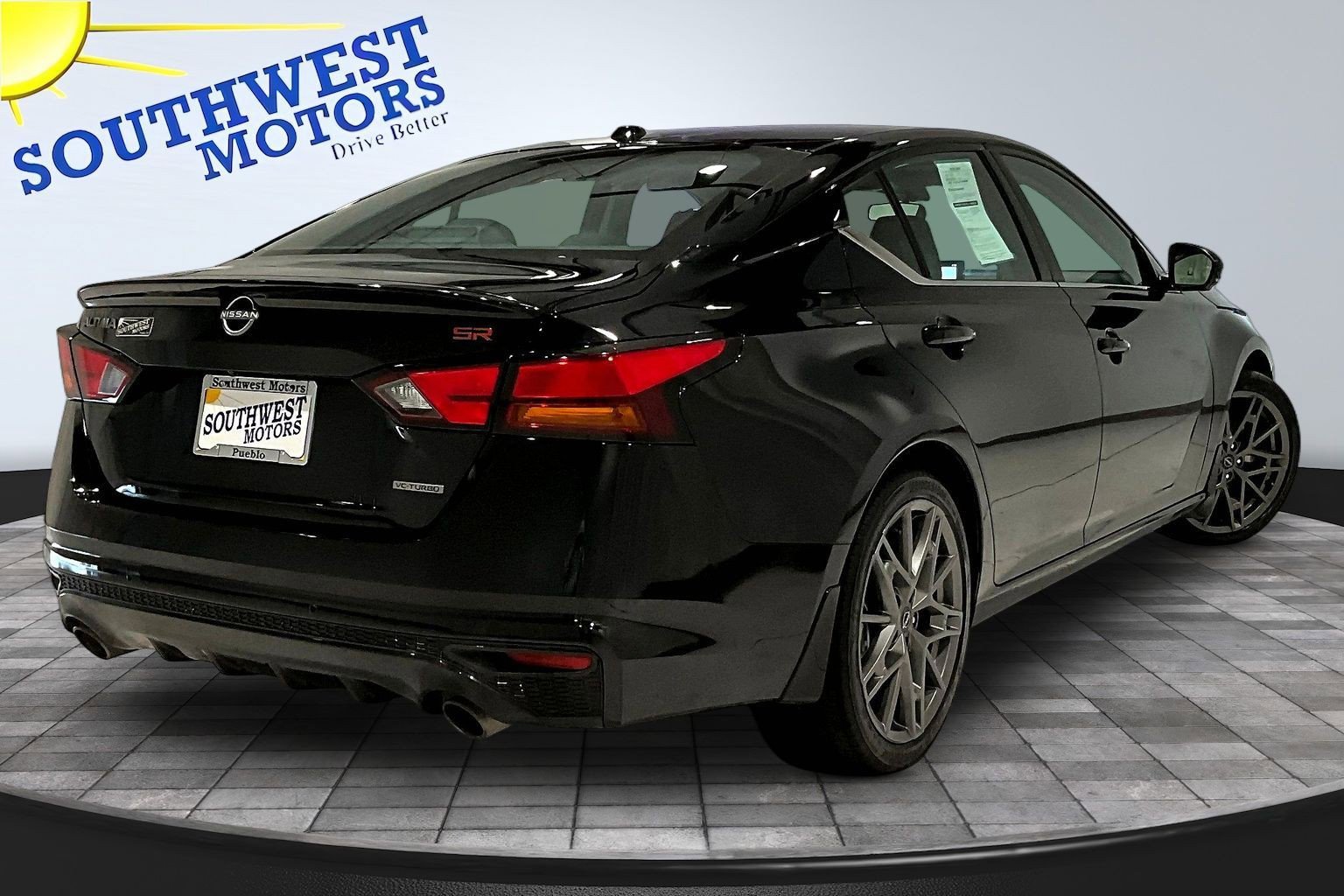 Used 2024 Nissan Altima 2.0 SR FWD image 6