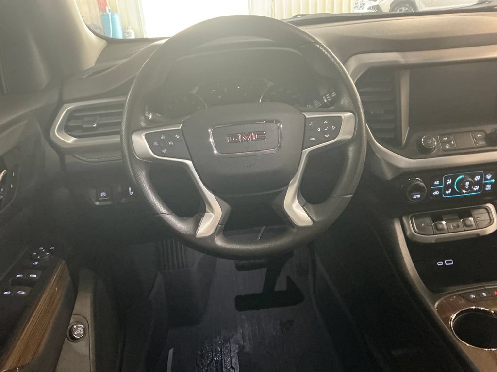Used 2023 GMC Acadia SLE w/ Driver Convenience Package AWD/4WD image 16