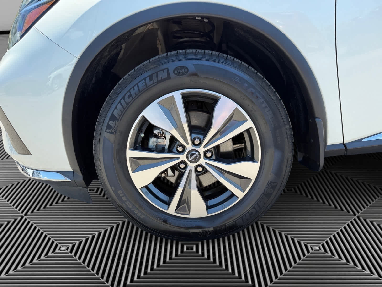 Used 2023 Nissan Murano SV FWD image 9