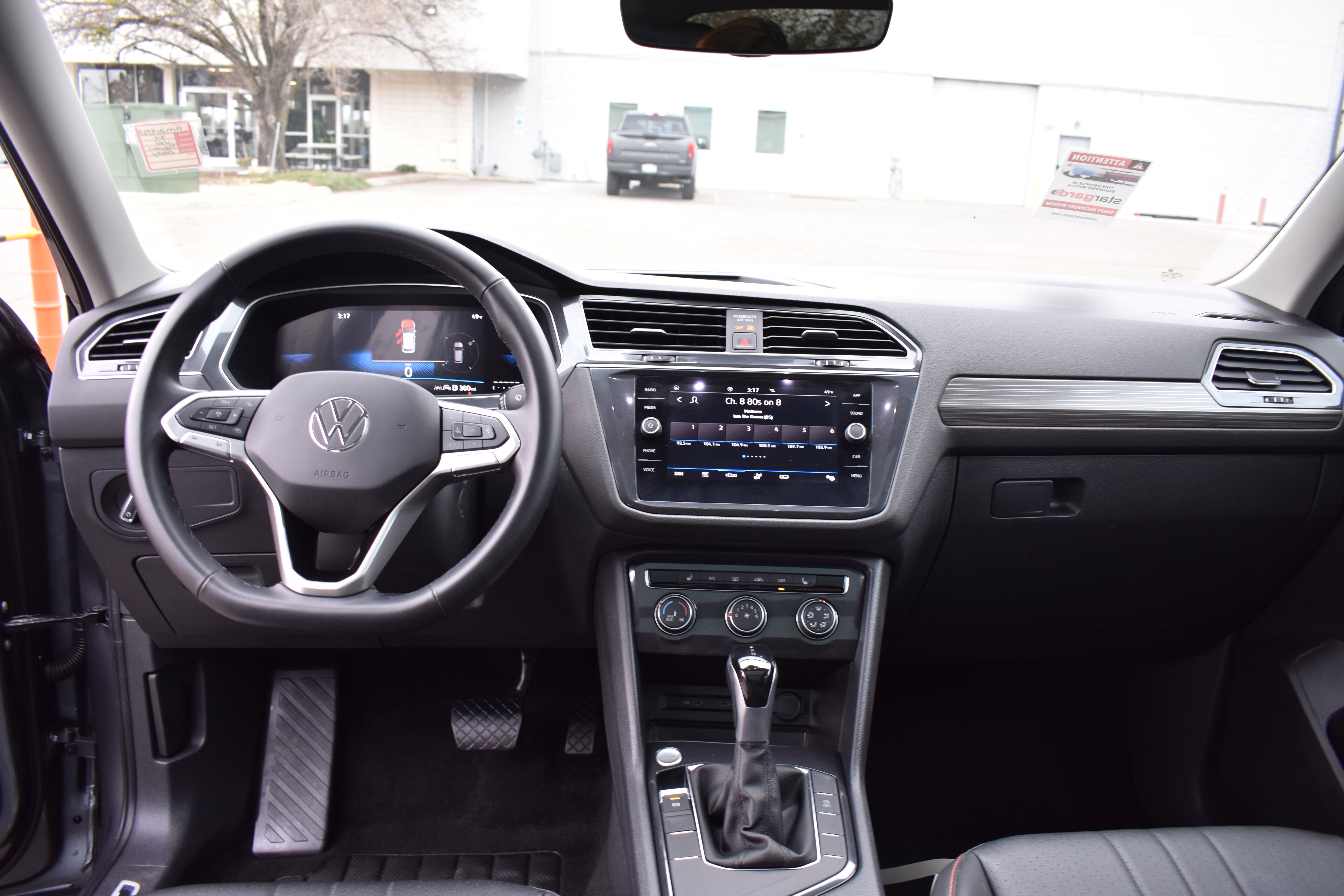 Used 2024 Volkswagen Tiguan Wolfsburg Edition image 32