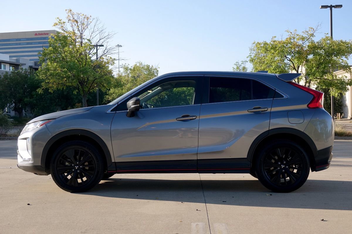 Used 2020 Mitsubishi Eclipse Cross LE image 13