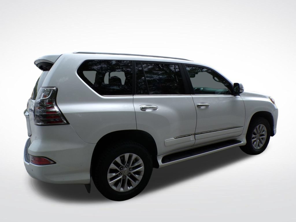 Used 2014 Lexus GX 460 w/ Premium Package AWD/4WD image 8