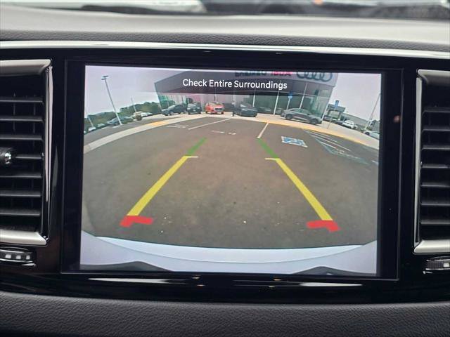 Used 2025 Chrysler Pacifica Select FWD image 31